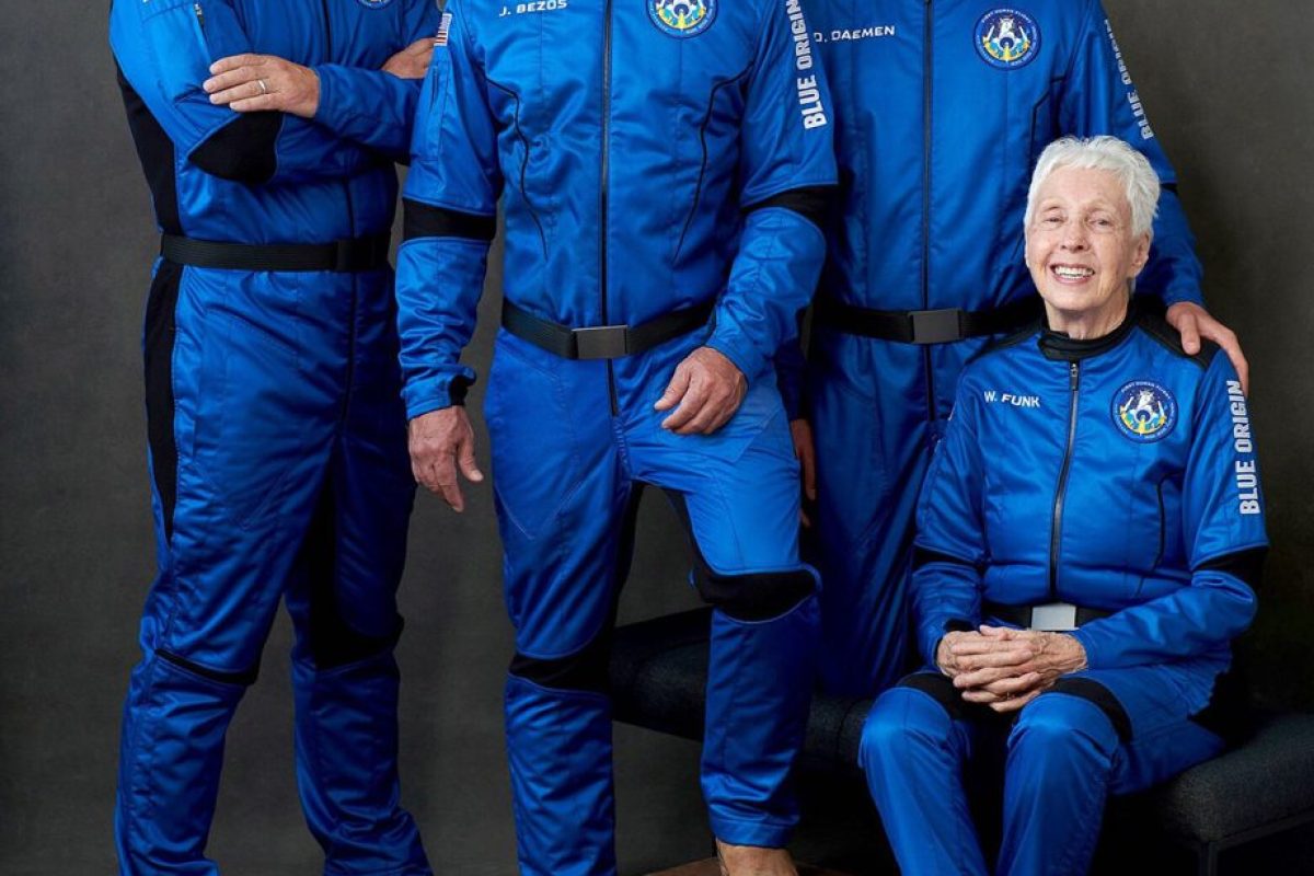 Jeff-Bezos-decola-em-viagem-espacial-1