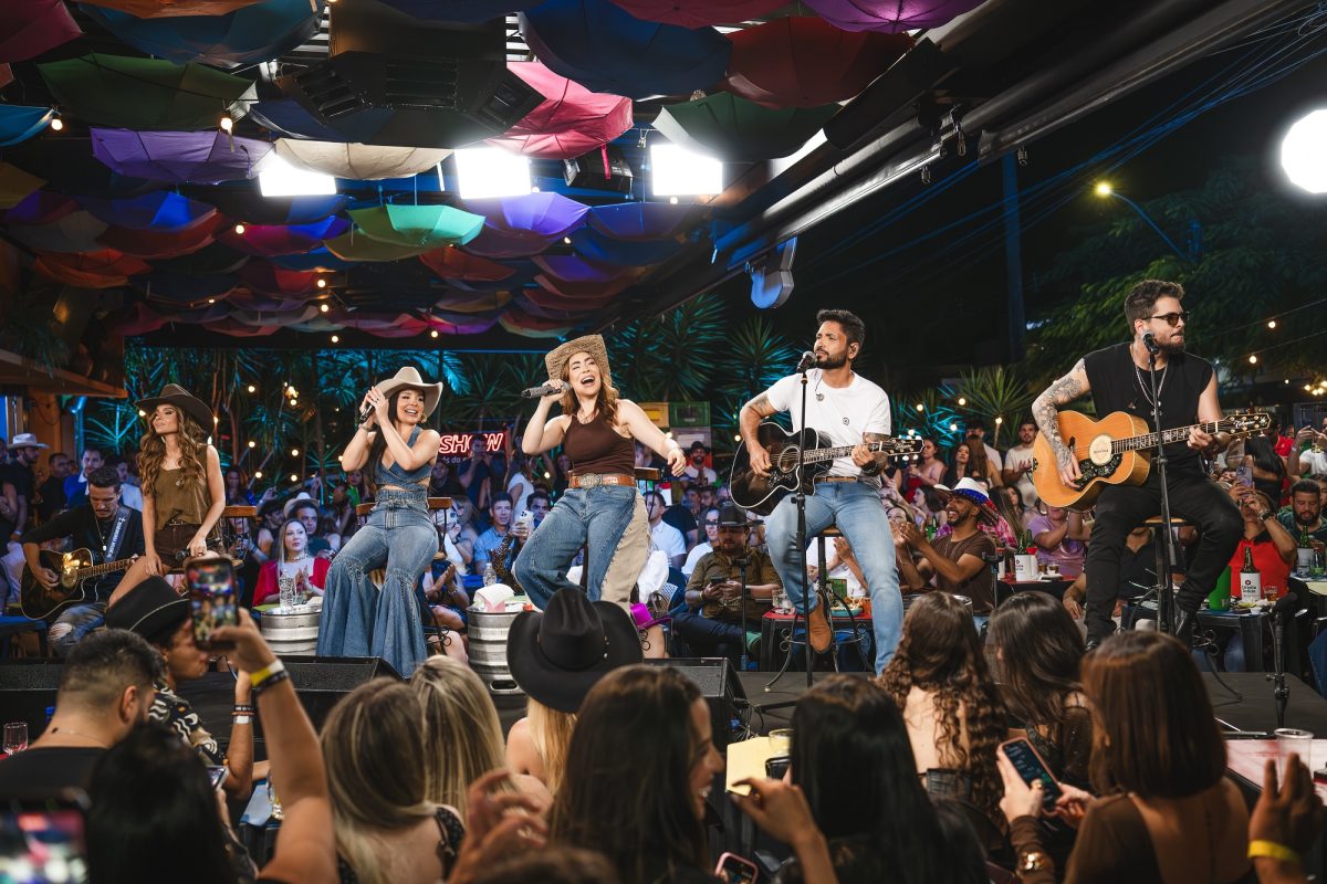 O festival Sertanejo Série A retorna a Goiânia em 12 de dezembro, com shows de Maiara & Maraisa, Naiara Azevedo, Fred & Fabrício, Mari Fernandez e Matheus Fernandes, além do Camarote Na Pegada, com open bar e open food.  (Foto: Divulgação)