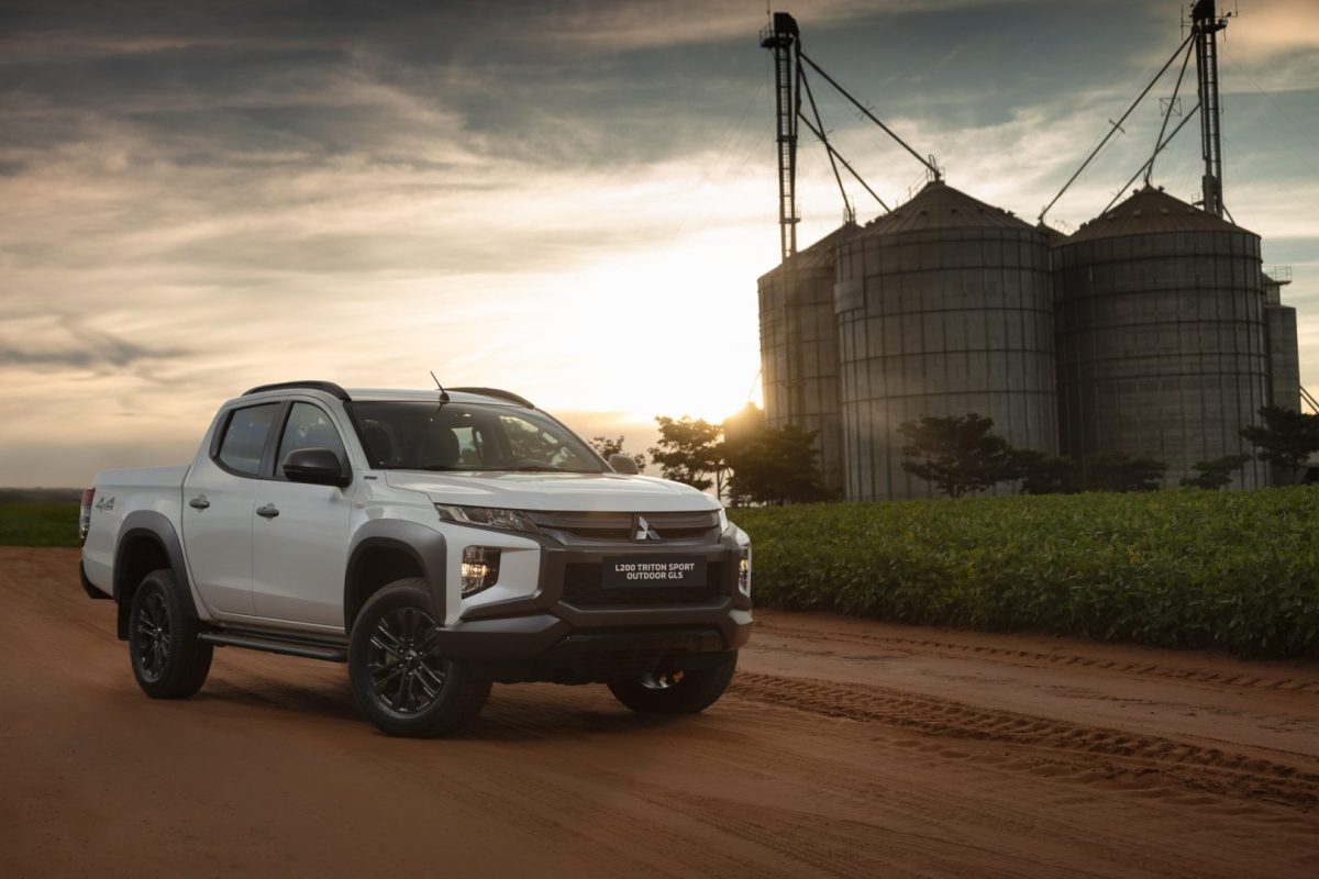 Mitsubishi-L200-Triton-Sport-Outdoor-GLS-1
