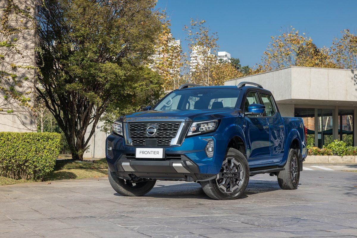 Nissan-Frontier-Platinum-2867-1