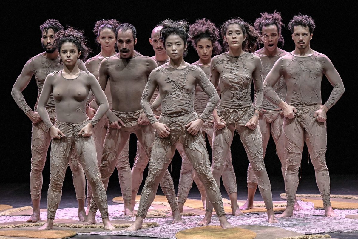 Quasar Cia de Dança Menos da Metade