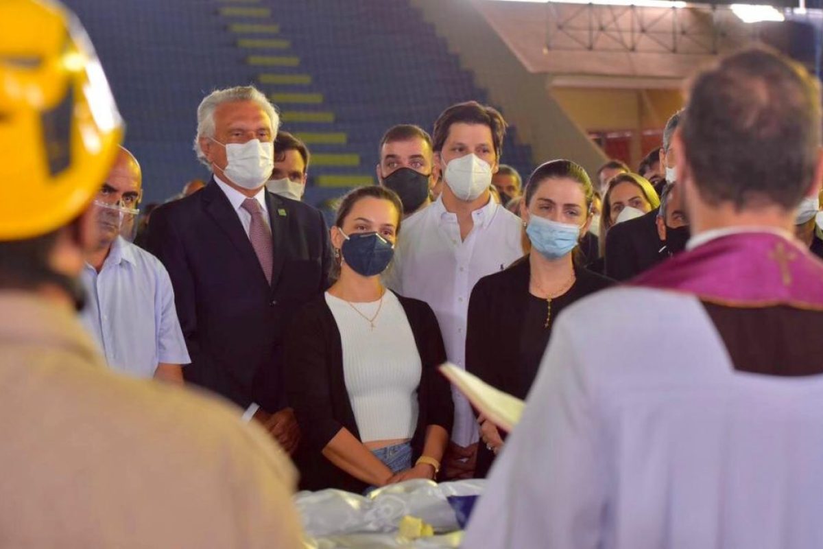 Ronaldo_Caiado_sepultamento_Maguito_Vilela-1-1024x676-1