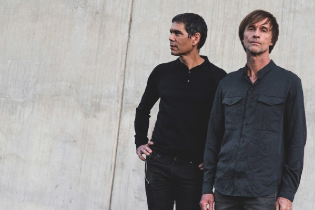 Turnes-As-Quatro-Estacoes-e-V-da-banda-Legiao-Urbana-—-Foto-Divulgacao-1