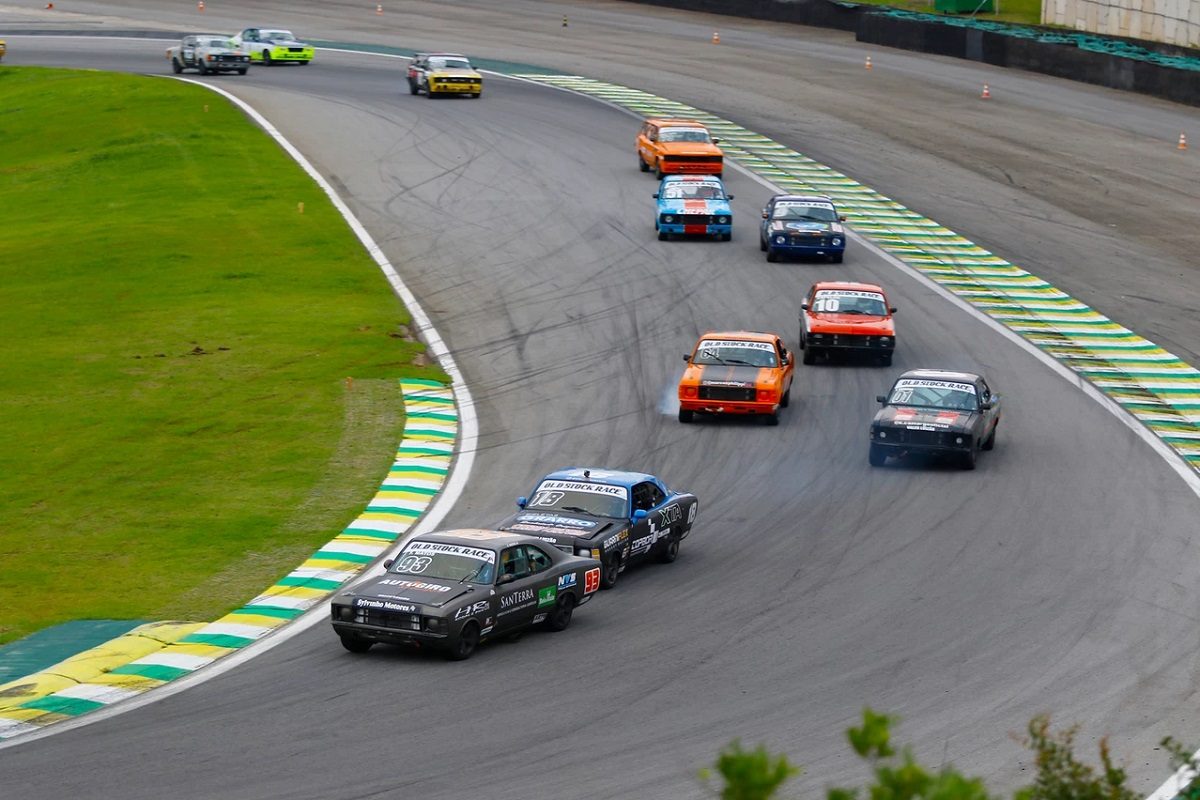 a18425_33511de714064236a52a877a6486bc99_mv2-1