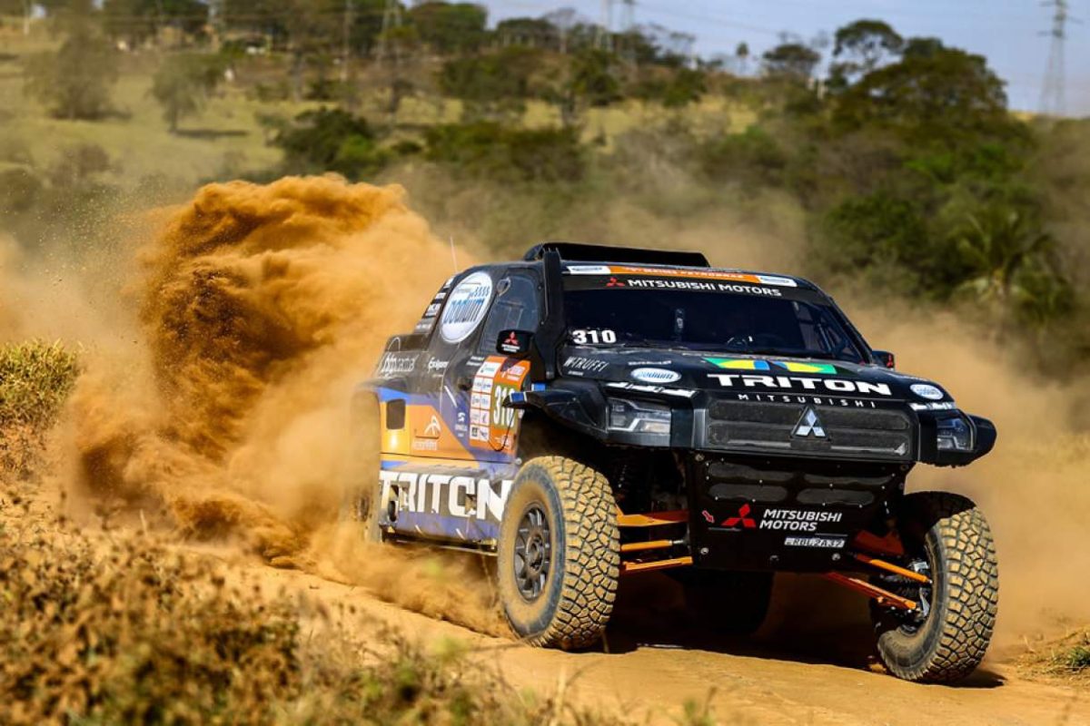 Foo: Mitsubishi