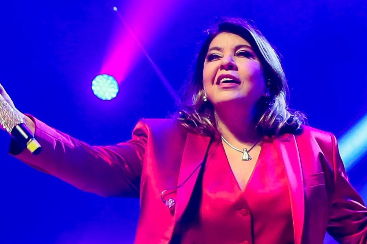 b71496989a764ffa280741a0ed93a08f-1