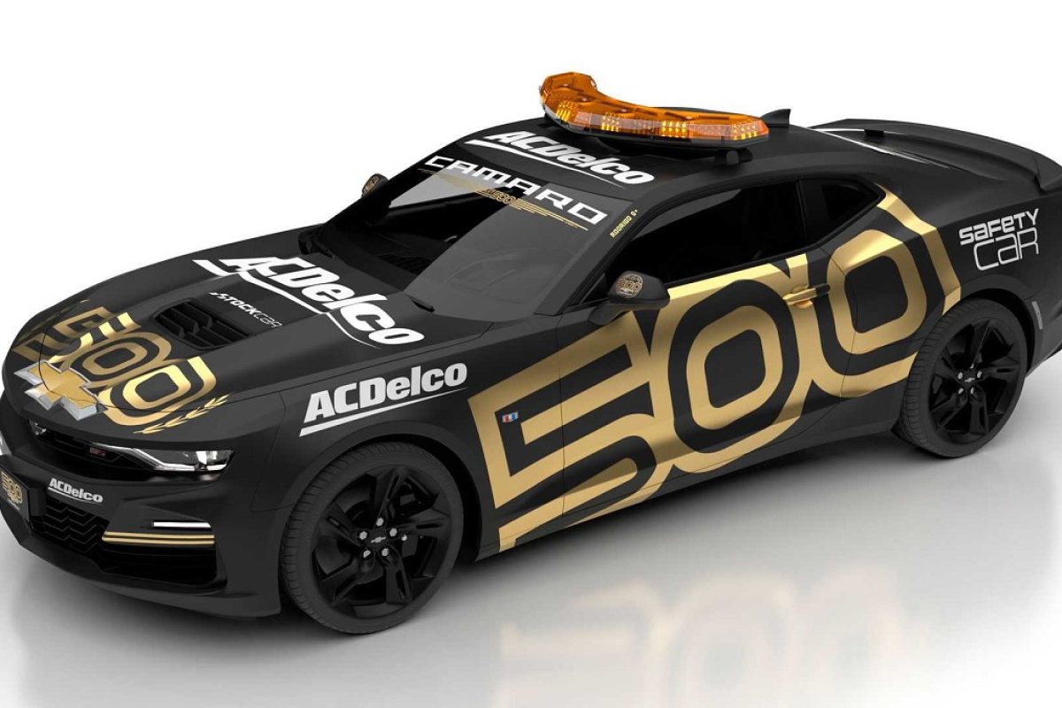 chevrolet-camaro-safety-car-1