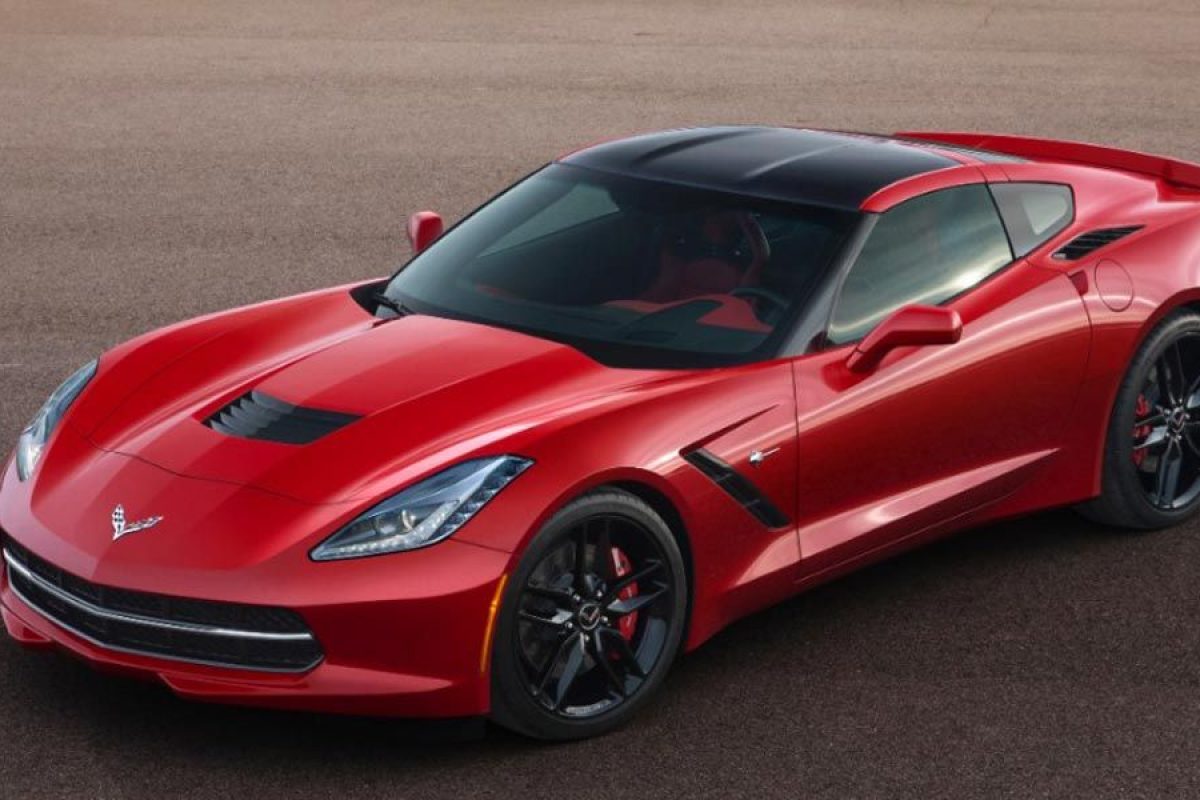 chevrolet-corvette-stingray-282828-medium-1