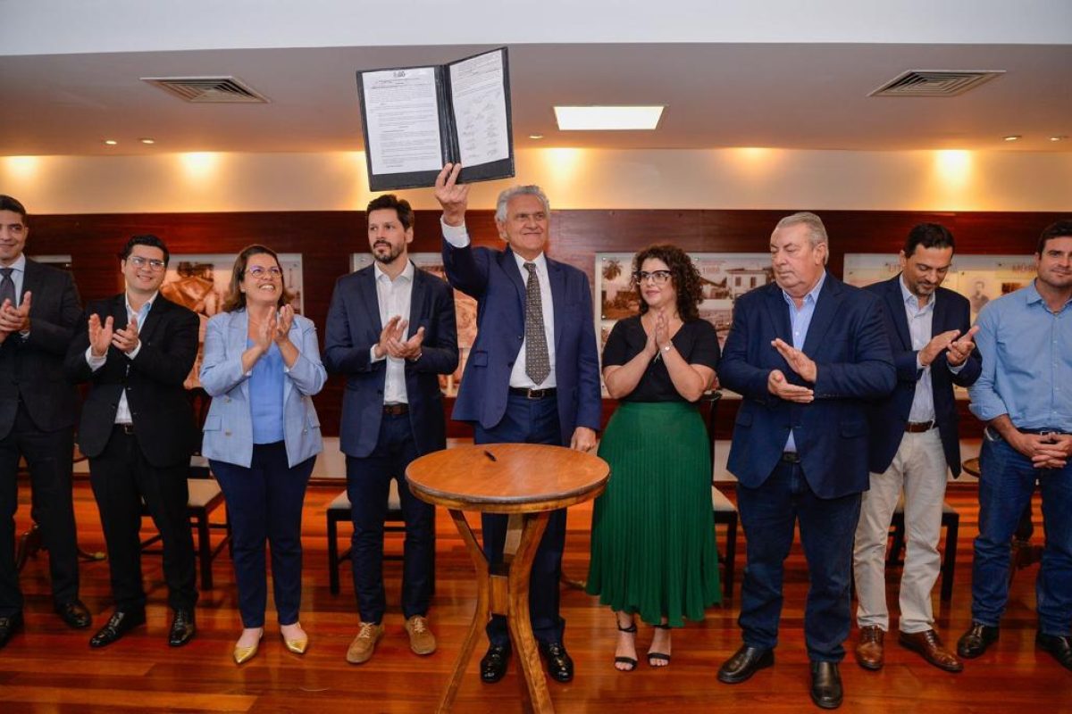 d821c4f5-3bba-4848-abfb-a6ecfb571c49-1