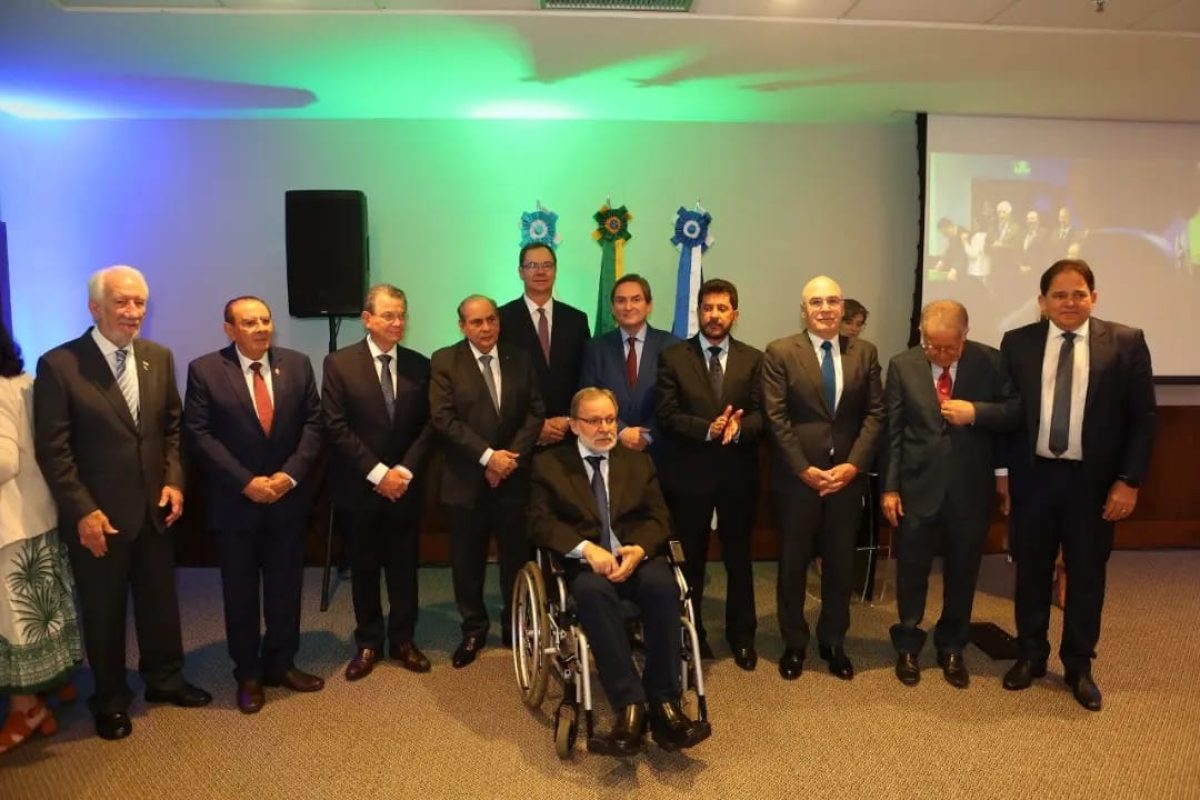 diplomado-na-Diretoria-da-CNC-1-1