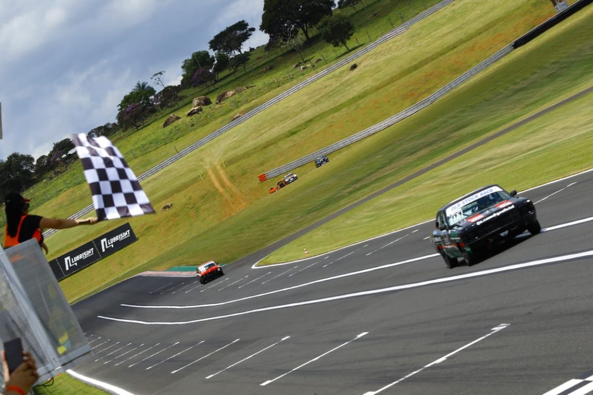 f23e42c20a947e3c76e4c295589c6f42