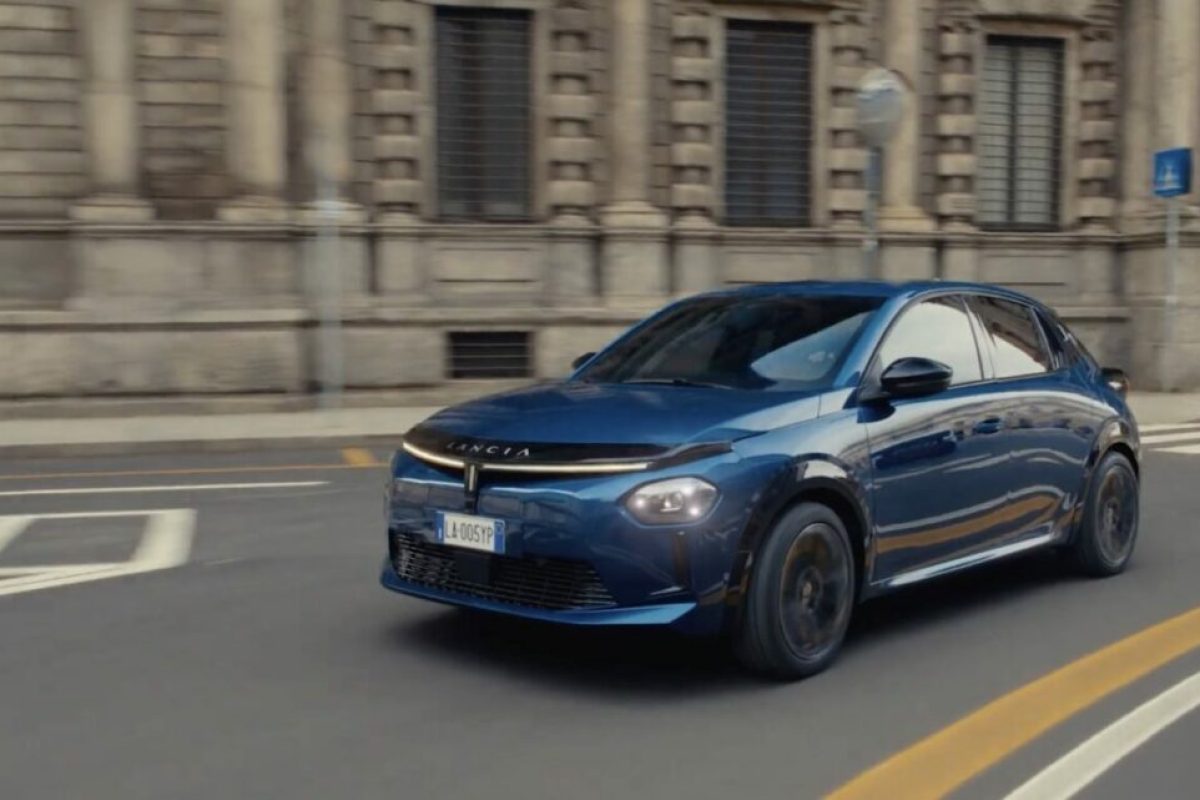 lancia-ypsilon-2024-1024x641-1
