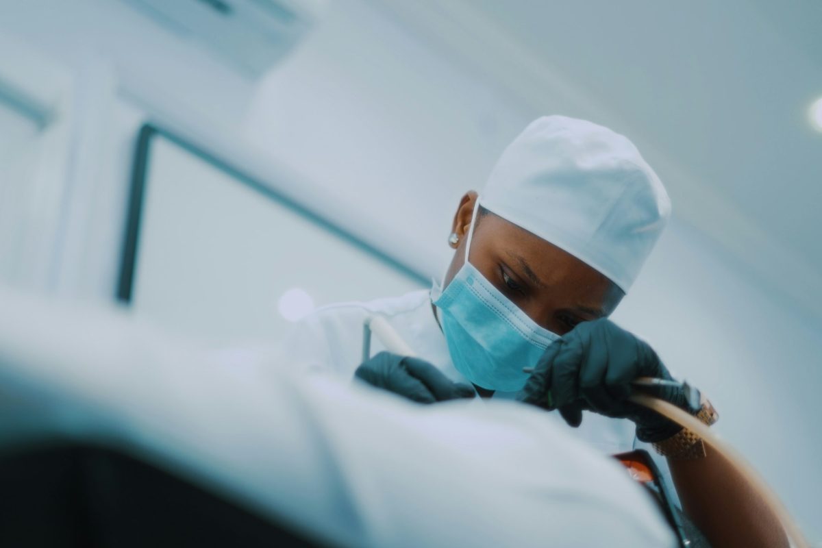 shedrack-salami-odontologia-unsplash