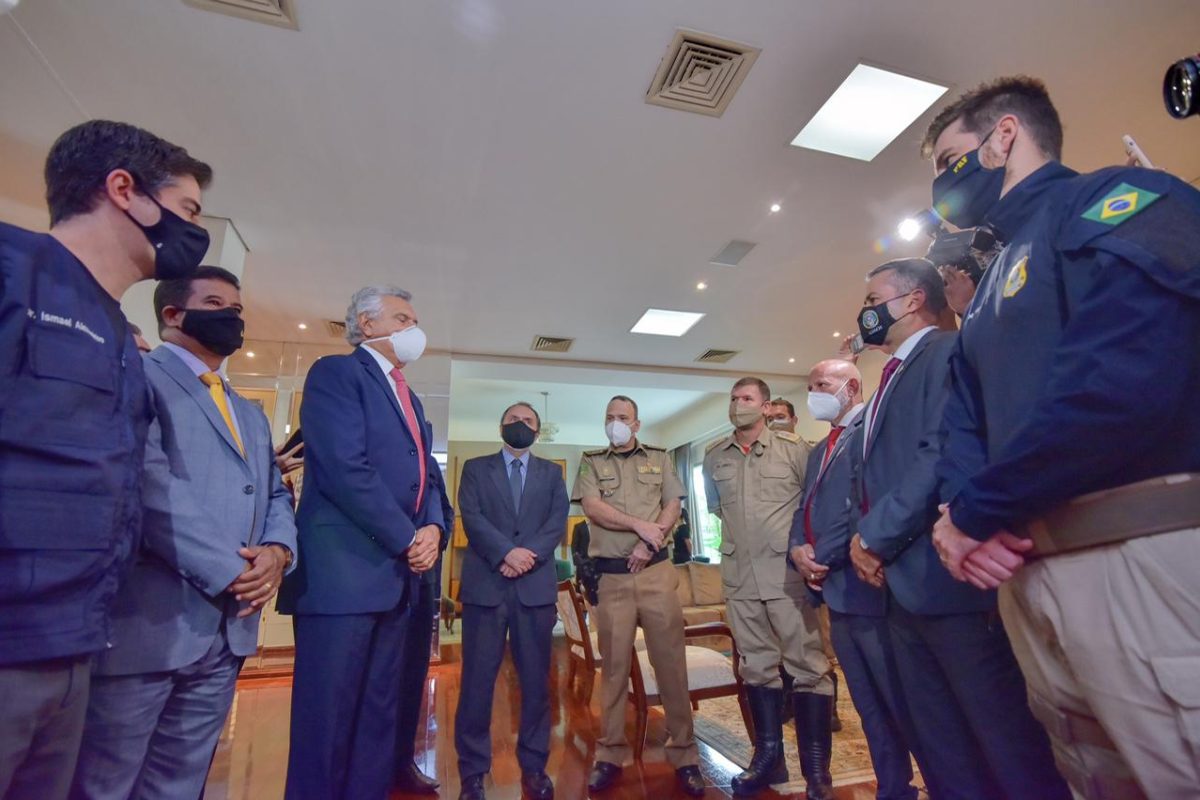 vacinacao-para-profissionais-da-seguranca-publica-2-1