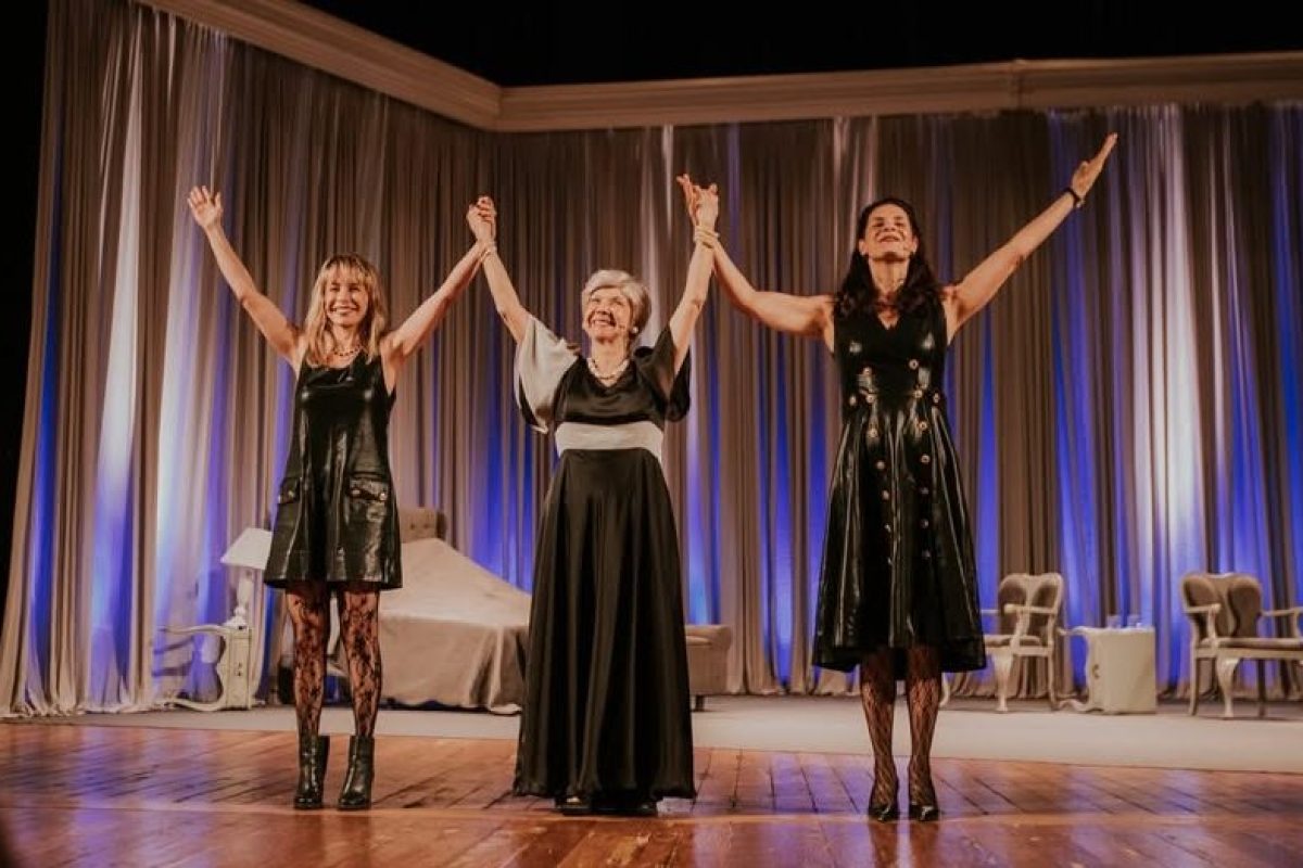 Fernanda Nobre, Ana Rosa e Helena Ranaldi (Foto: Reprodução instagram)