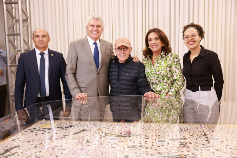 Siron Franco obra de arte Cidade de Goiás