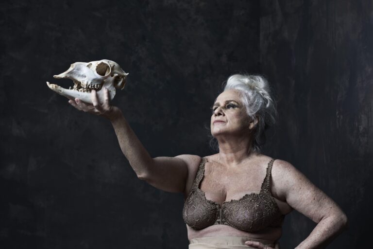 Vera Holtz Ficções Teatro Goiânia